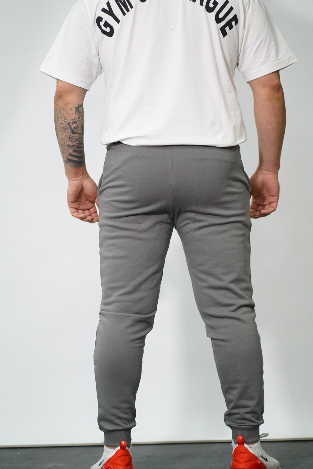 GC SIGNATURE JOGGER STONE GREY